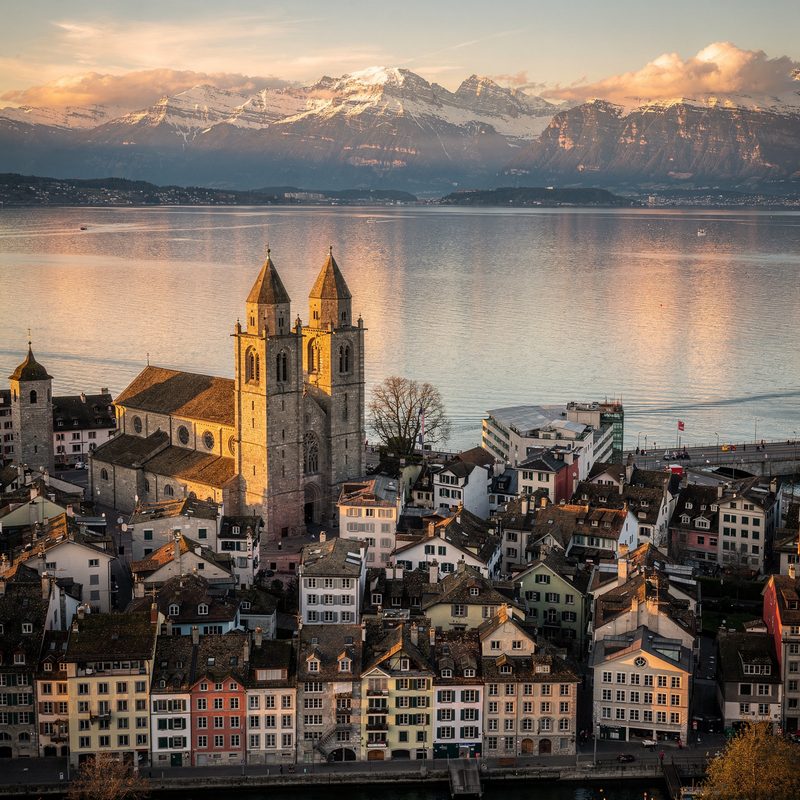 Landkarte der Schweizer Kantone mit Prämienfarben